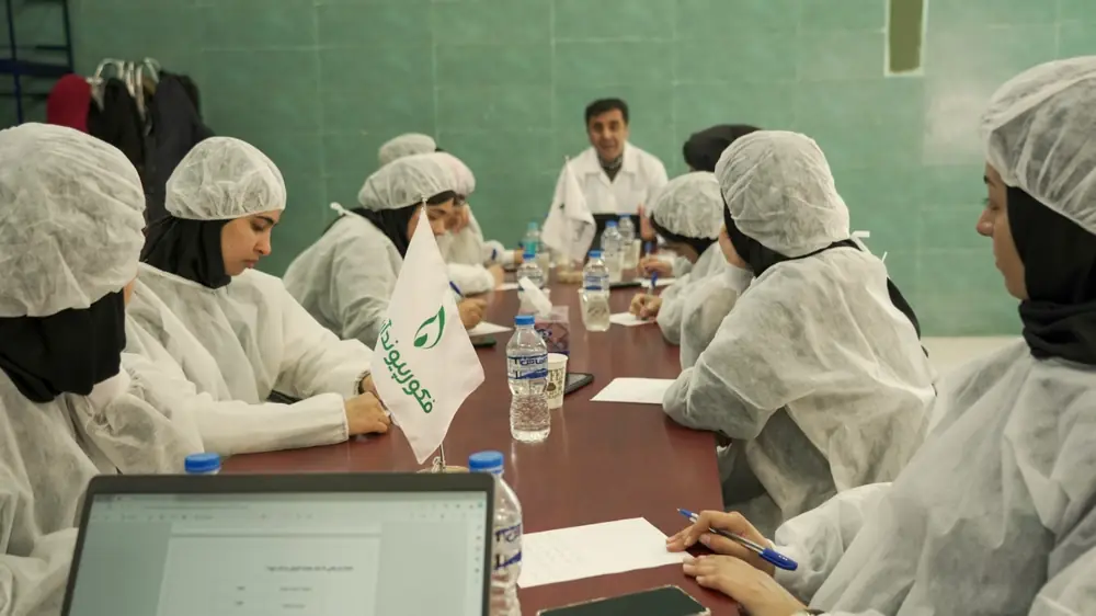 Students in a practical grafting session